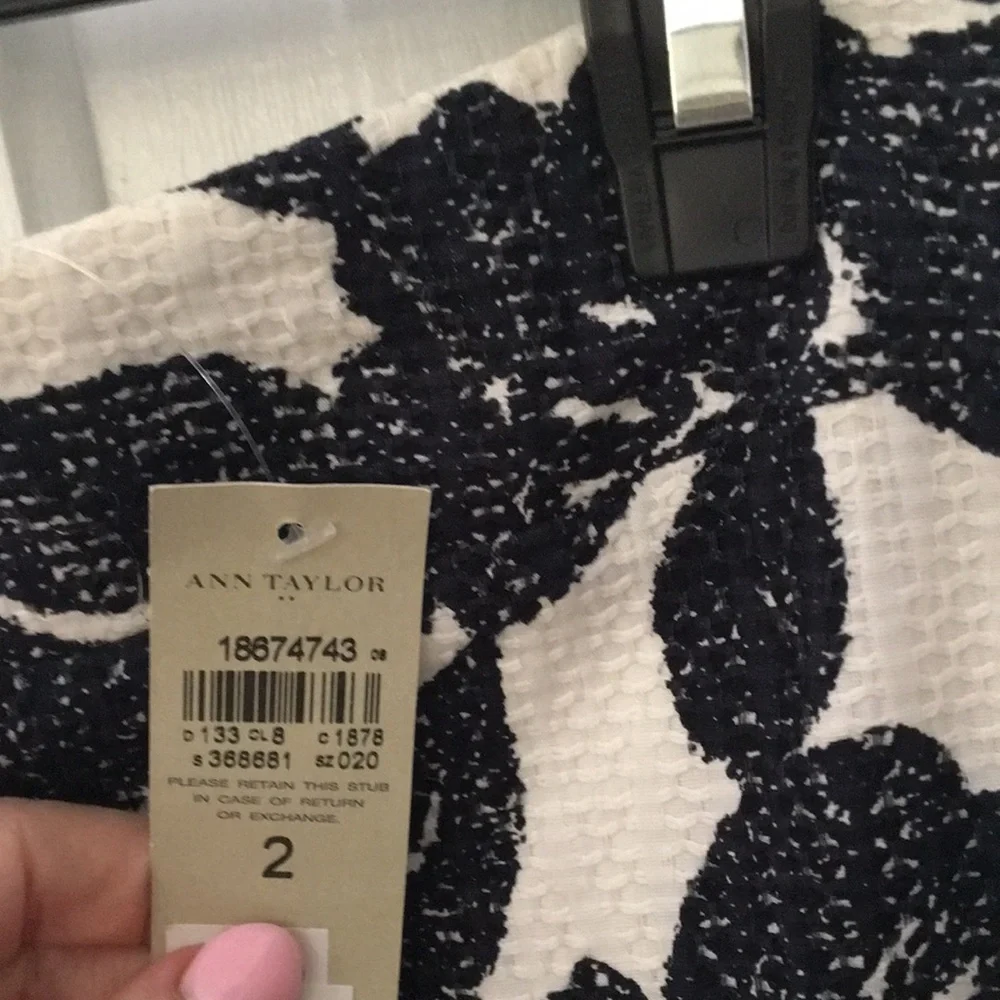 3 Pencil Skirt Bundle • WORTH • ANN TAYLOR • WORTHINGTON • Sizes 4 and 2 - Picture 7 of 16